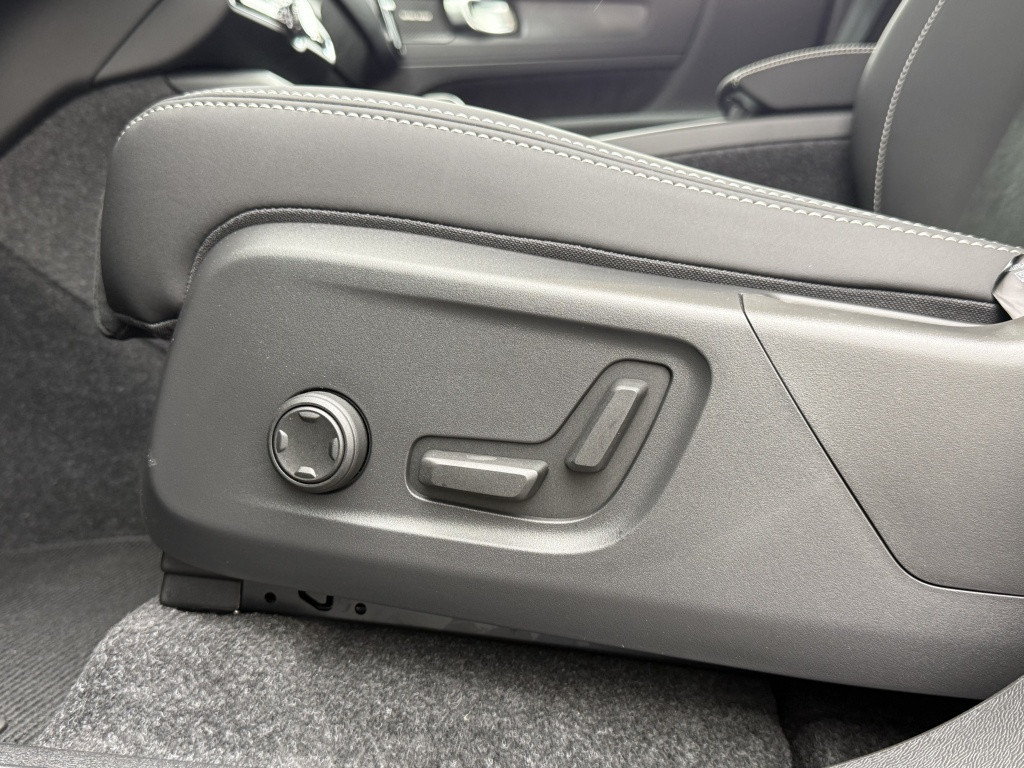 Volvo Ec40 extended ultra black edition ceramic coating+