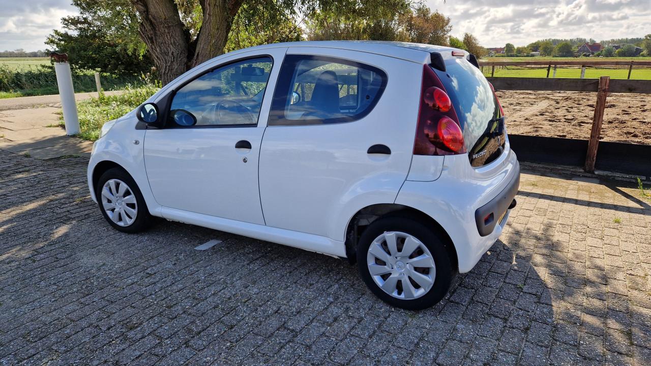 Peugeot 107 5drs/airco/bj.2013