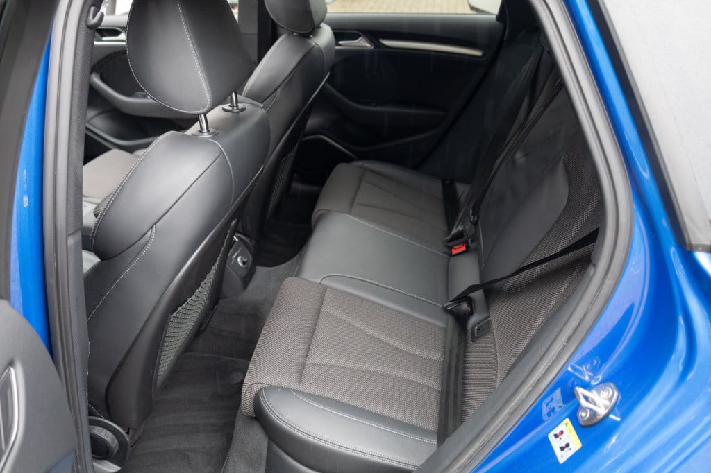 Audi A3 sportback 1.5 tfsi s line edition ✅pano✅matrix✅optiekzwart✅b&o