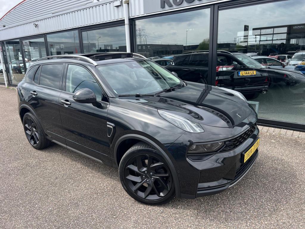 Lynk & Co 01 1.5 261pk phev , black edition , panoramadak , adaptive cc , c
