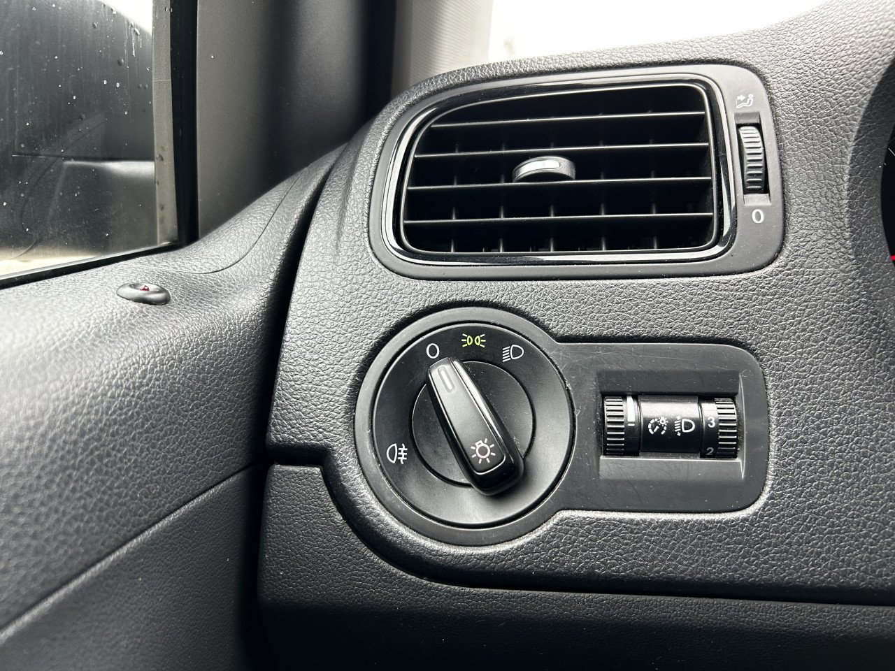 Volkswagen Polo 1.2-12V Comfortline/APK/AIRCO/CARPLAY