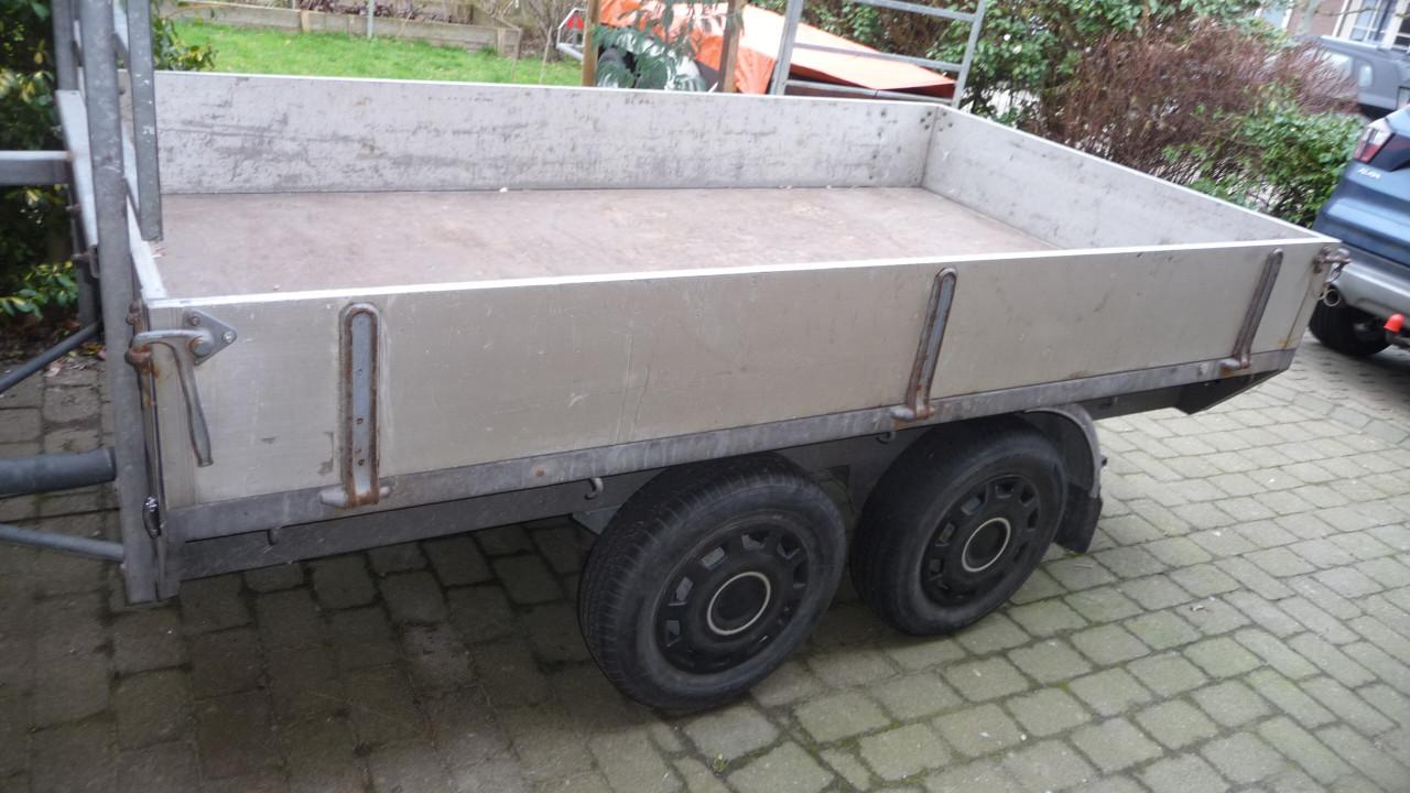 TE KOOP PLATEAUWAGEN merk ANSSEMS met KENTEKEN