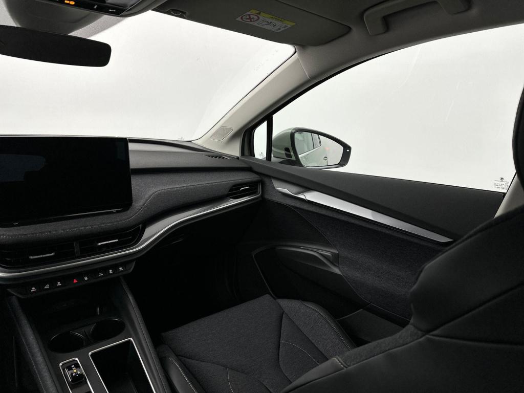 Skoda Elroq business edition elektromotor 150 kw / 204 pk suv