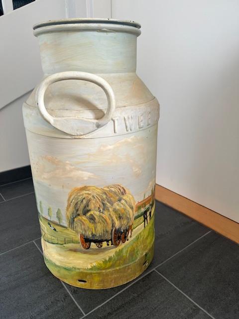 Melkbus beschilderd Goes