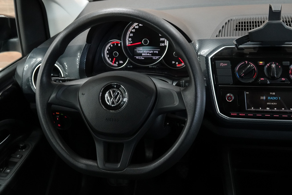 Volkswagen UP! 1.0 bmt move up! | cruise | bluetooth | airco |