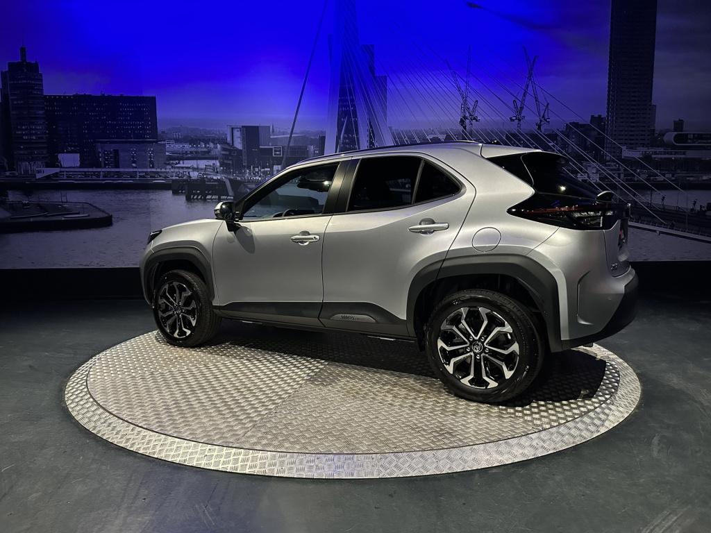 Toyota Yaris Cross 1.5 hybrid 130 dynamic *acc*winterpakket*camera*17inch*