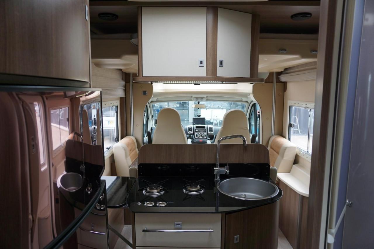 Chausson Sweet Cosy Face to Face indeling 2013 met lage km stand