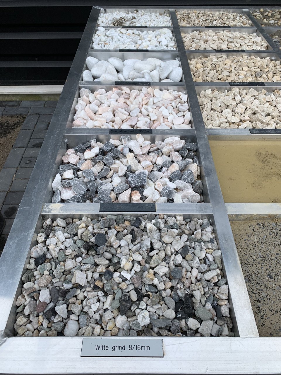 Grind - Split - Roosterplaten - Kantopsluiting - Afwatering