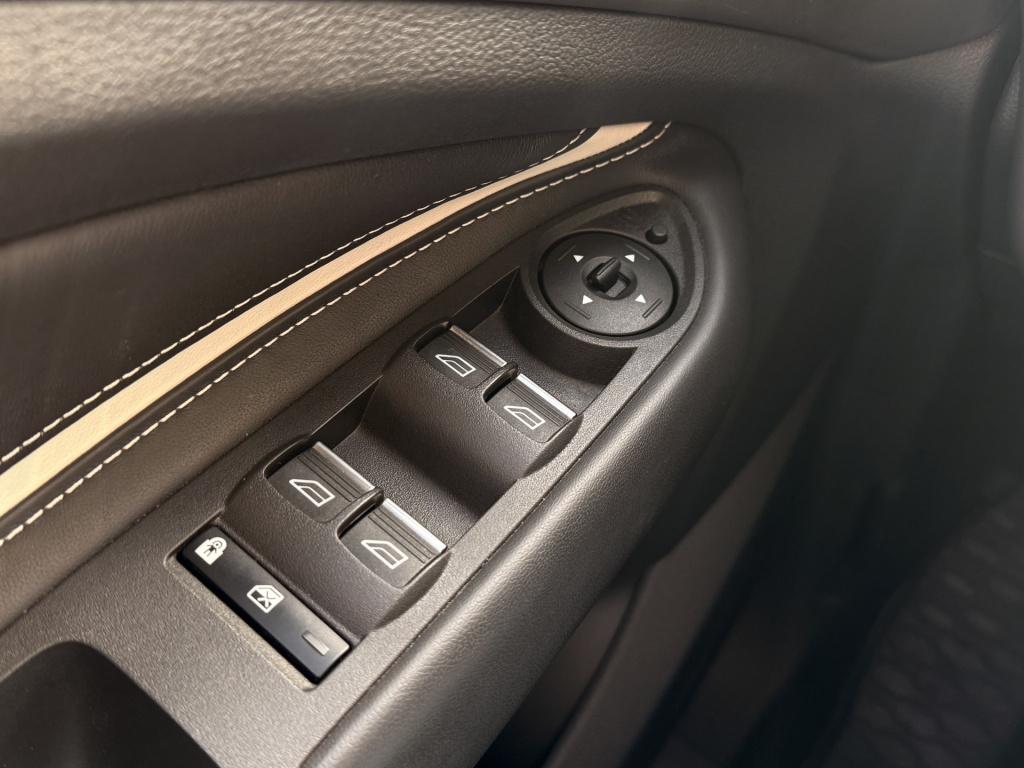Ford Kuga 2.0 vignale | sony audio | stoel/stuur verwarming | acc | pano | 