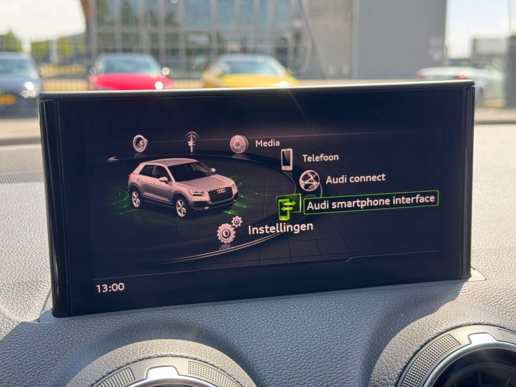 Audi Q2 35 tfsi advanced * led * camera * stoelverwarming * adaptieve cruis
