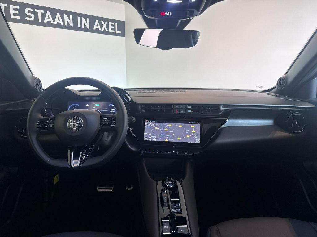 Alfa Romeo Junior elettrica 54 kwh