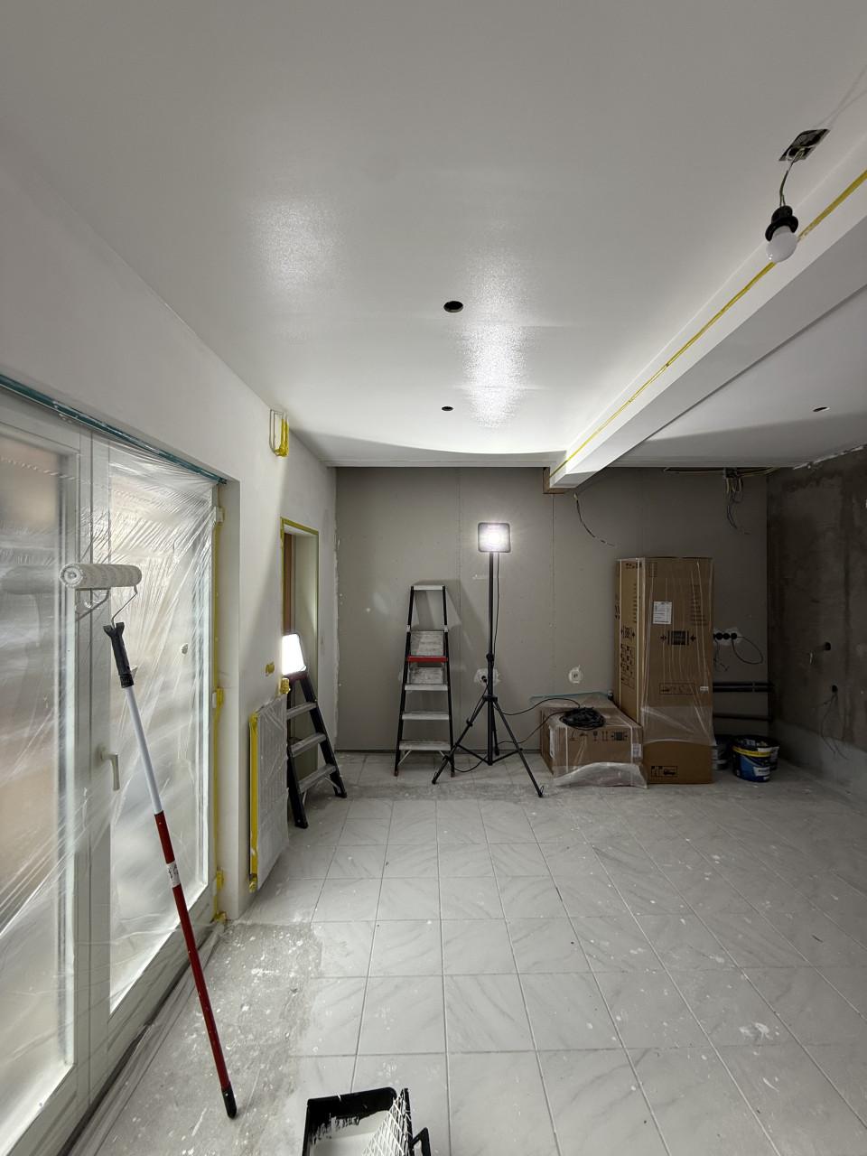 Schilderwerk en Stukadoorwerk Tel.0685004348