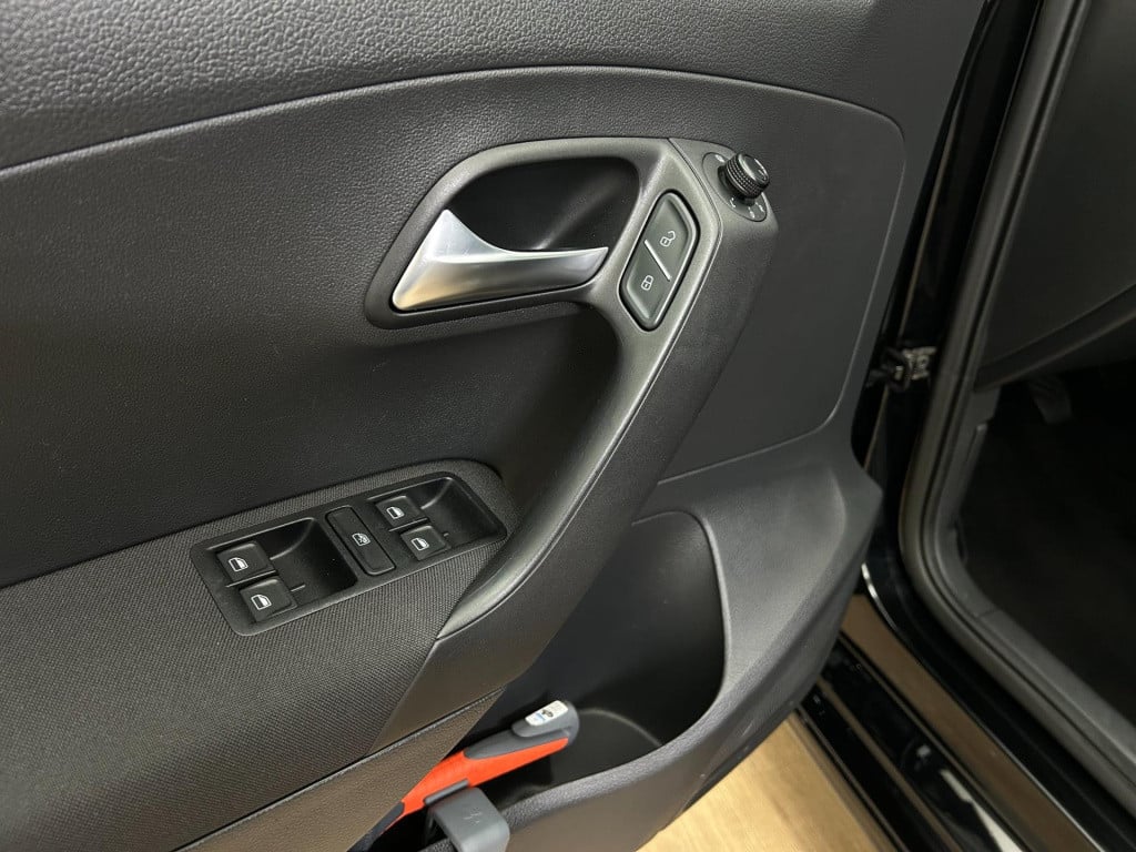 Volkswagen Polo occasion 1.0 bluemotion edition | zwart | tweedehands volks