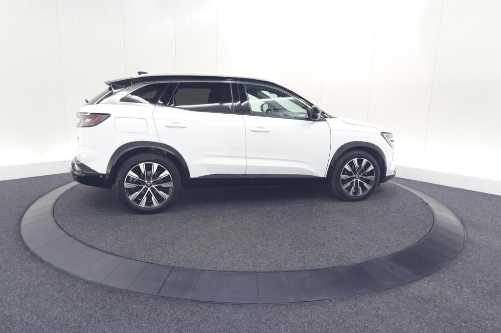 Renault Austral 1.2 e-tech full hybrid 200 techno | 360 camera | panoramada