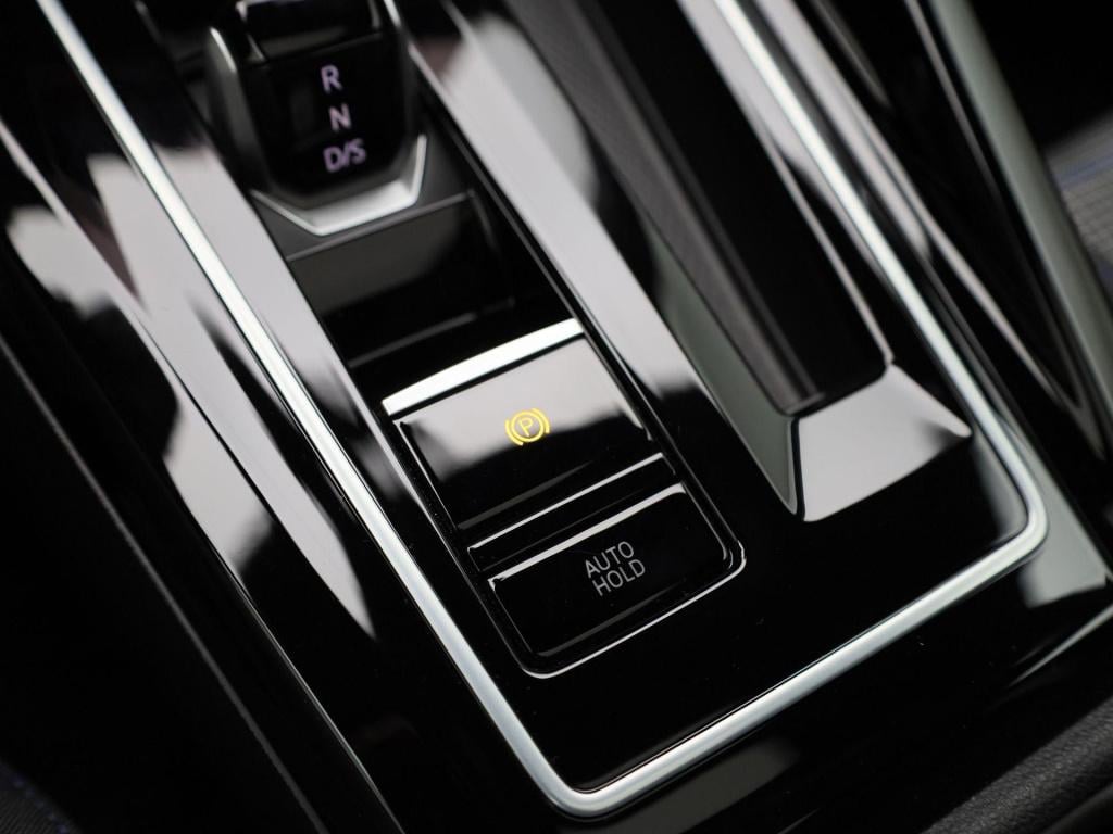 Volkswagen Golf 1.5 ehybrid gte | automaat | panoramadak | navigatie | appl