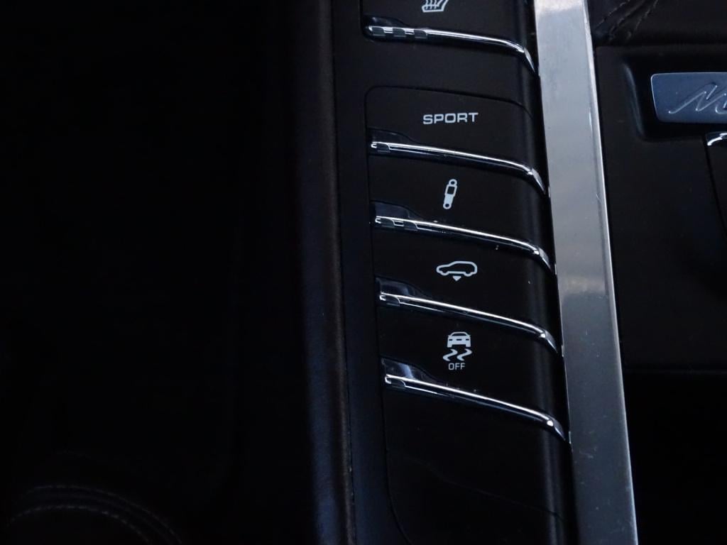 Porsche Macan 2.0 | luchtvering | pano | adapt. led | camera