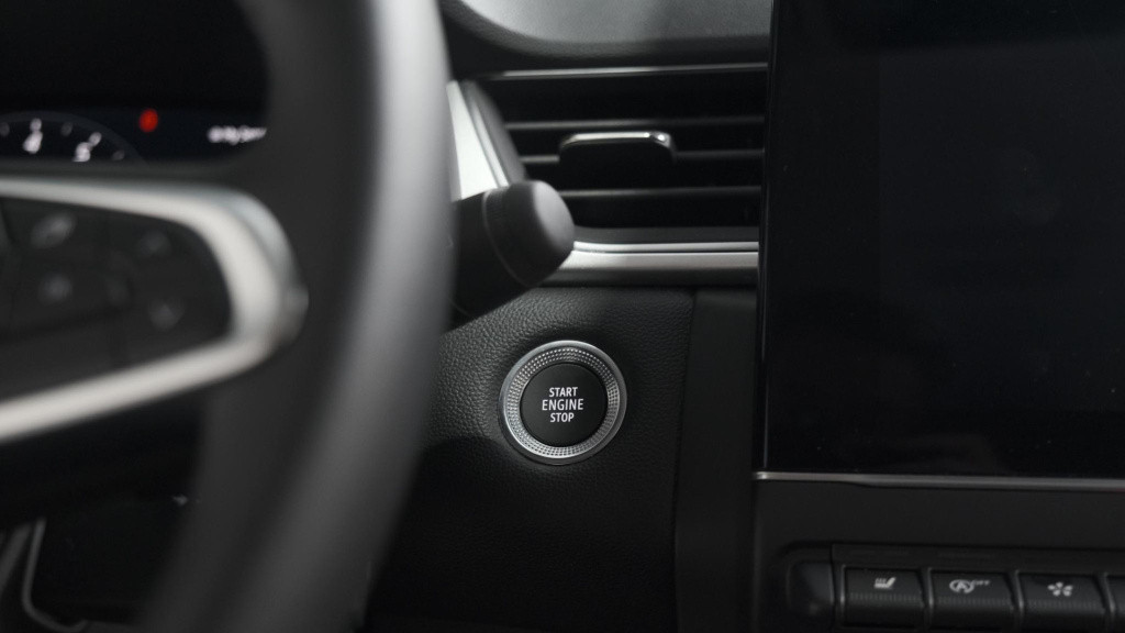 Renault Captur mild hybrid 140 edc techno | 360 camera | 9.3 inch grootsche