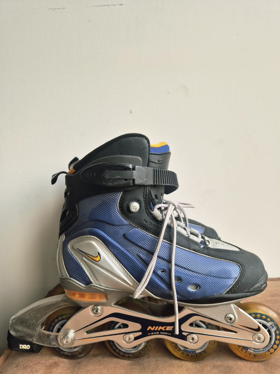 Skates