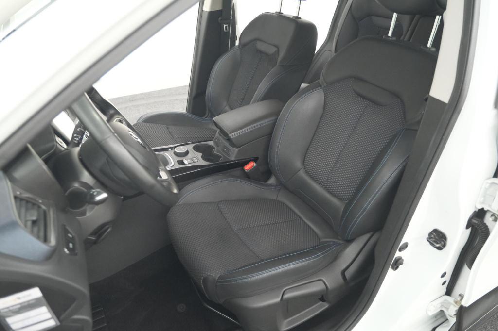 Renault Kadjar tce 140 edc limited | camera | dodehoekdetectie | apple carp