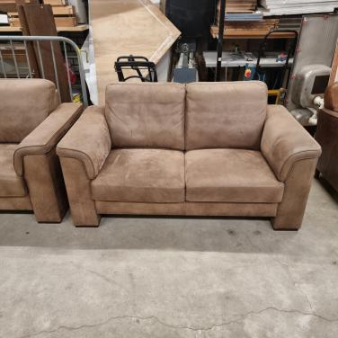 Bankstel 2-2-1-poef en extra fauteuil.