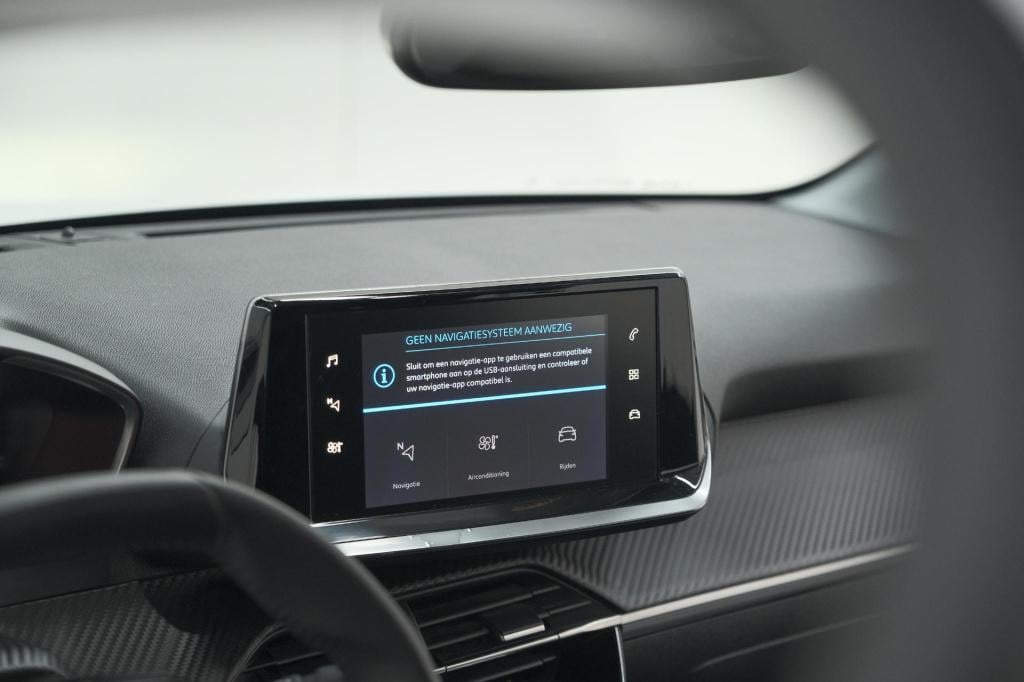 Peugeot 208 puretech 100 pk allure | apple carplay | parkeersensoren | lich