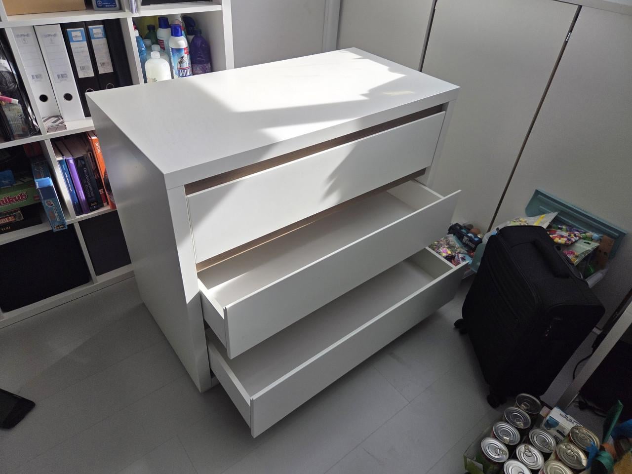 Kidsmill Studio kledingkast + commode wit/walnoot