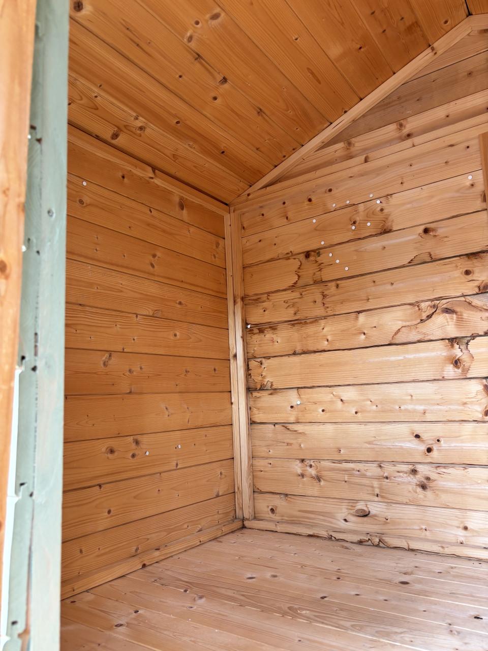 Gratis - Houten speelhuis op palen