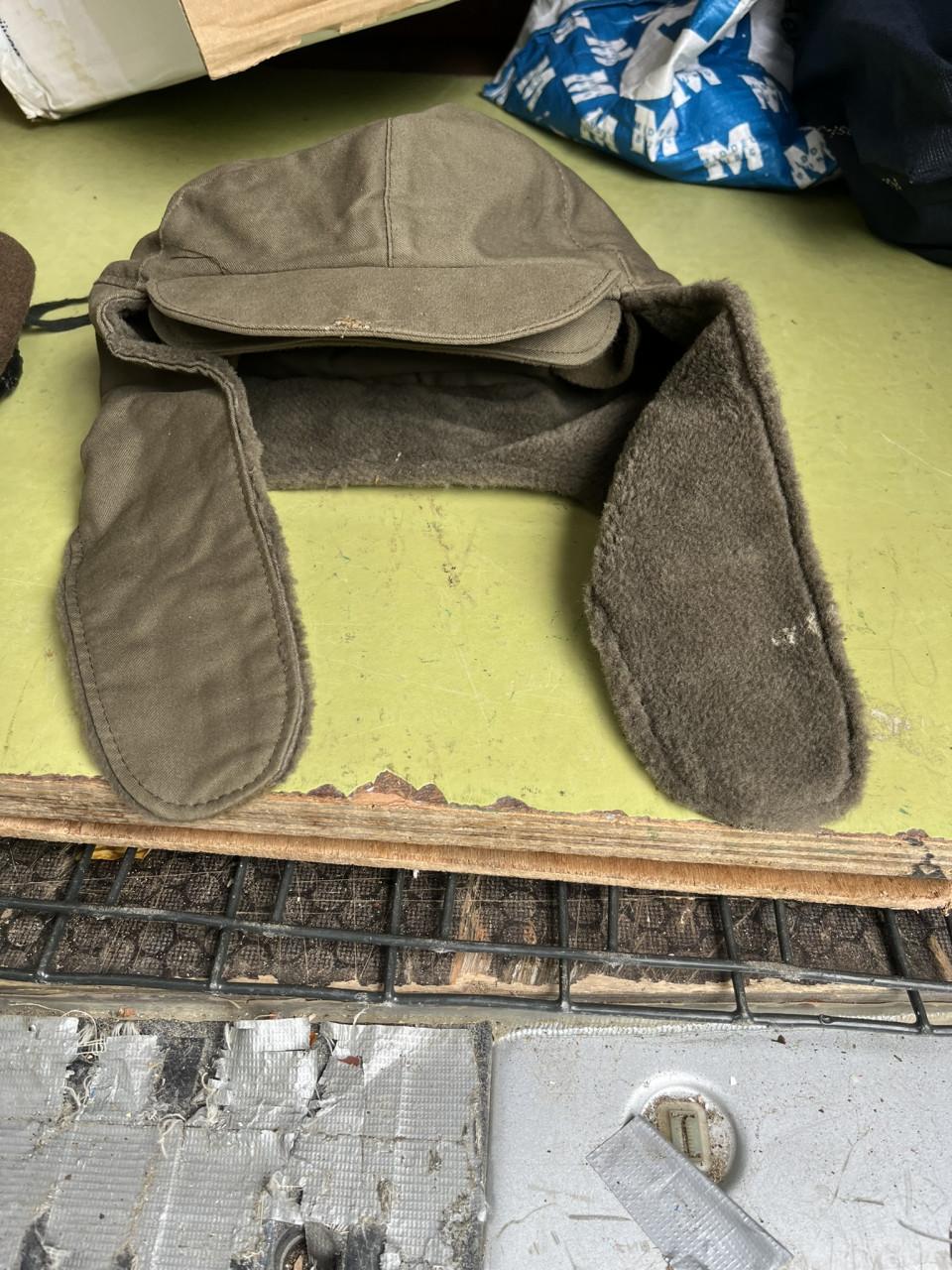Militaire spullen veldfles baret wintermuts