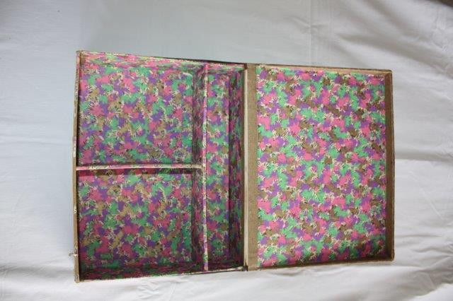 Correspondentie doos Enveloppen doos LxBxH; 30 x 24,5x 11 cm Met vakken voo