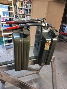 2X Stalen Yerrycan 20 liter