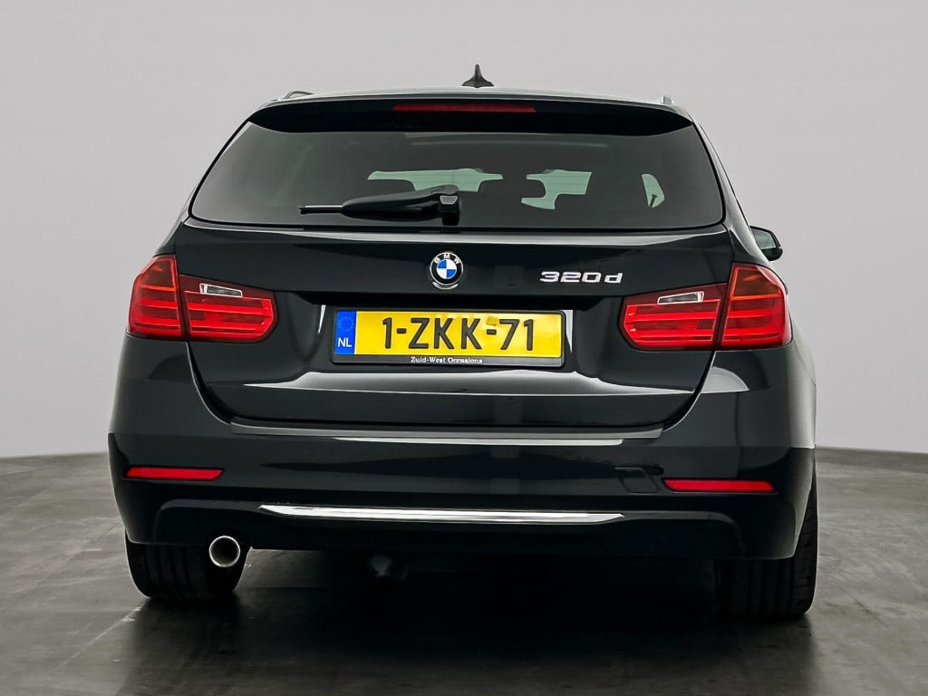 BMW 3-serie touring 320d high executive pano leder automaat