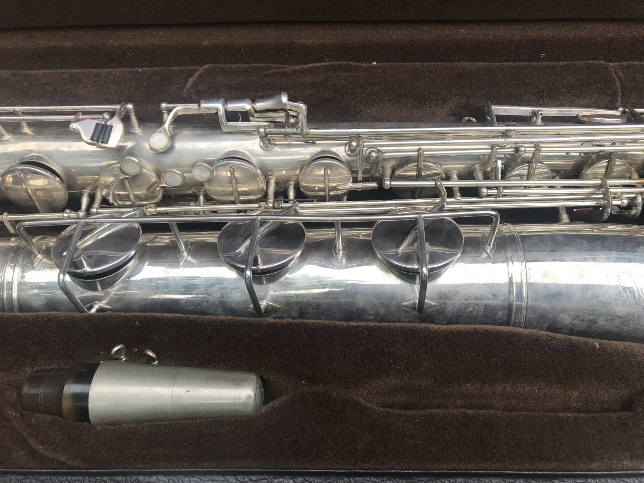 Bariton saxofoon,tot lage A,met koffer