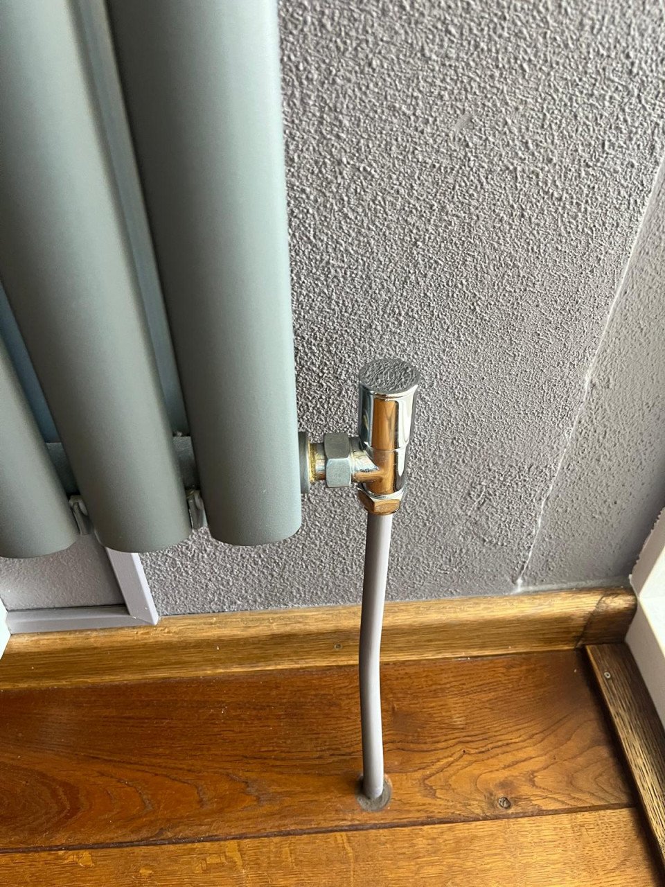 Design radiator, antraciet gepoederd