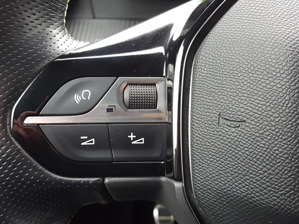 Peugeot 208 1.2 100pk gt-line 3d cockpit | apple carplay&android auto | nav