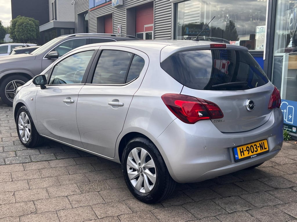 Opel Corsa 1.4 120 jaar edition, carplay, trekhaak enz. enz...