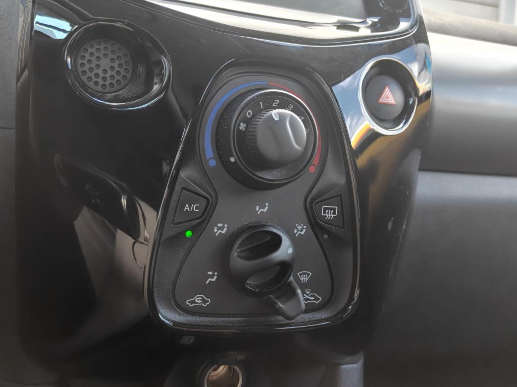 Peugeot 108 1.0 e-vti allure carplay/camera/cruise/airco/nette auto!