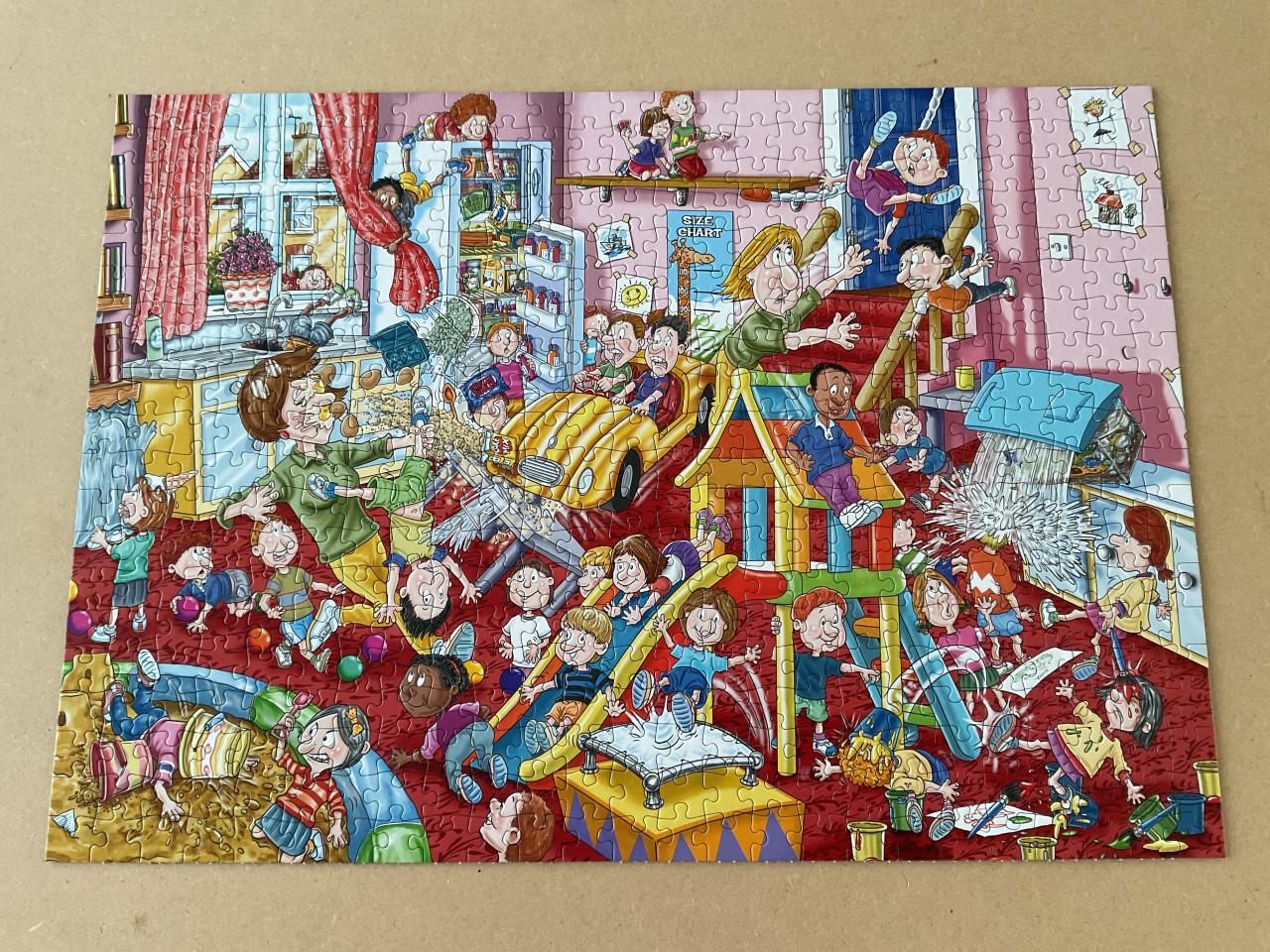 WASGIJ puzzel van 500 stukjes.    Titel: Childcare.