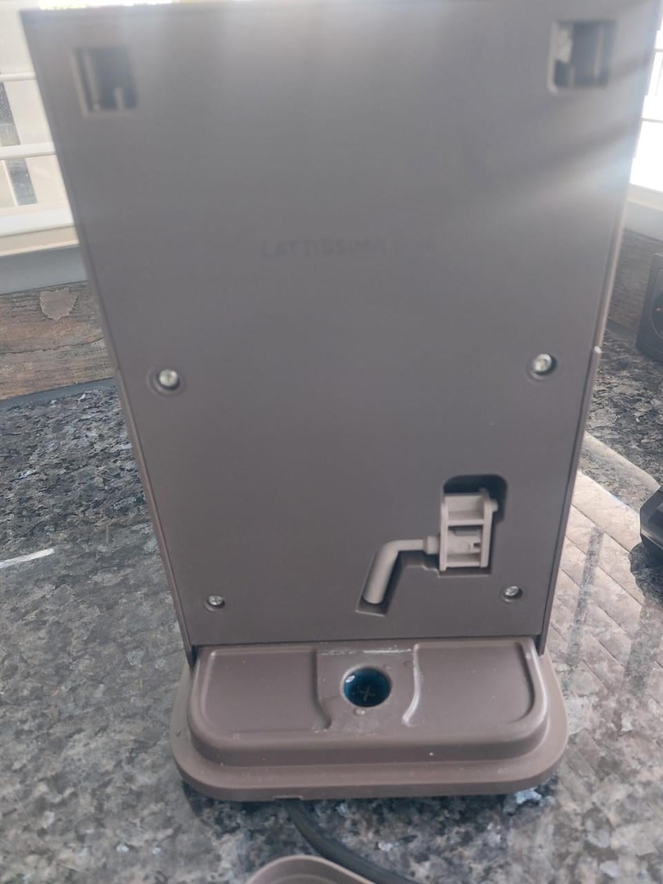 De' Longhi Nespresso machine