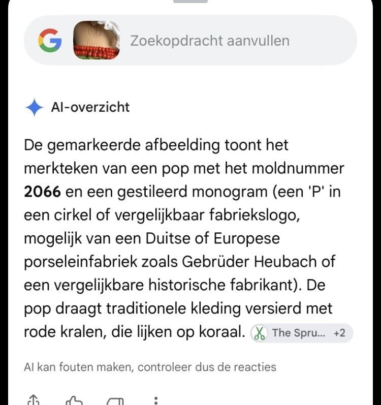 Zuid-Beveland klederdrachtpop klederdracht pop porselein