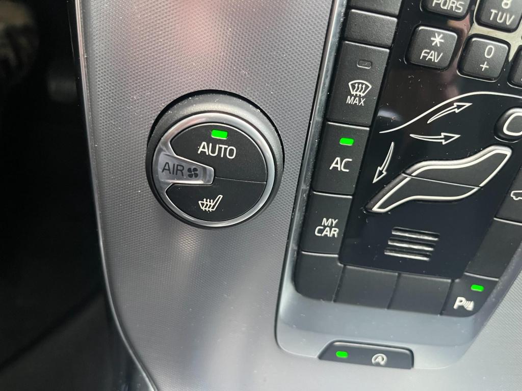 Volvo V40 2.0 t2 nordic+ | dealeronderhouden | orig. nl