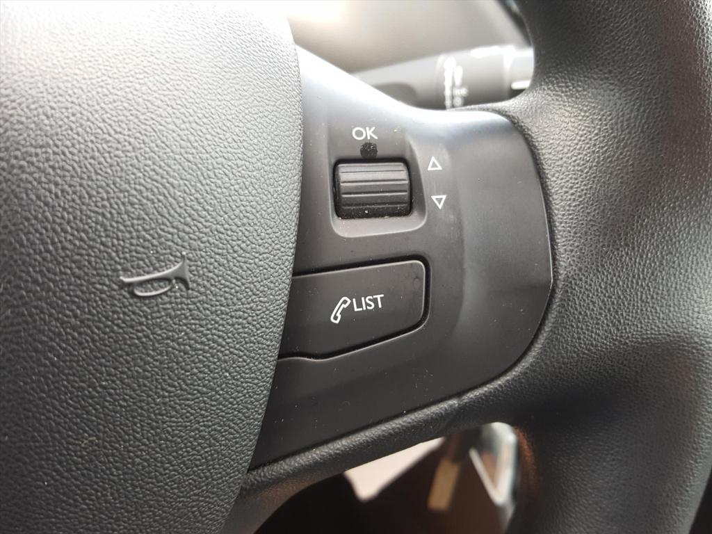 Peugeot 208 1.2 82pk 5d blue lion navigatie | airco | cruise control | park