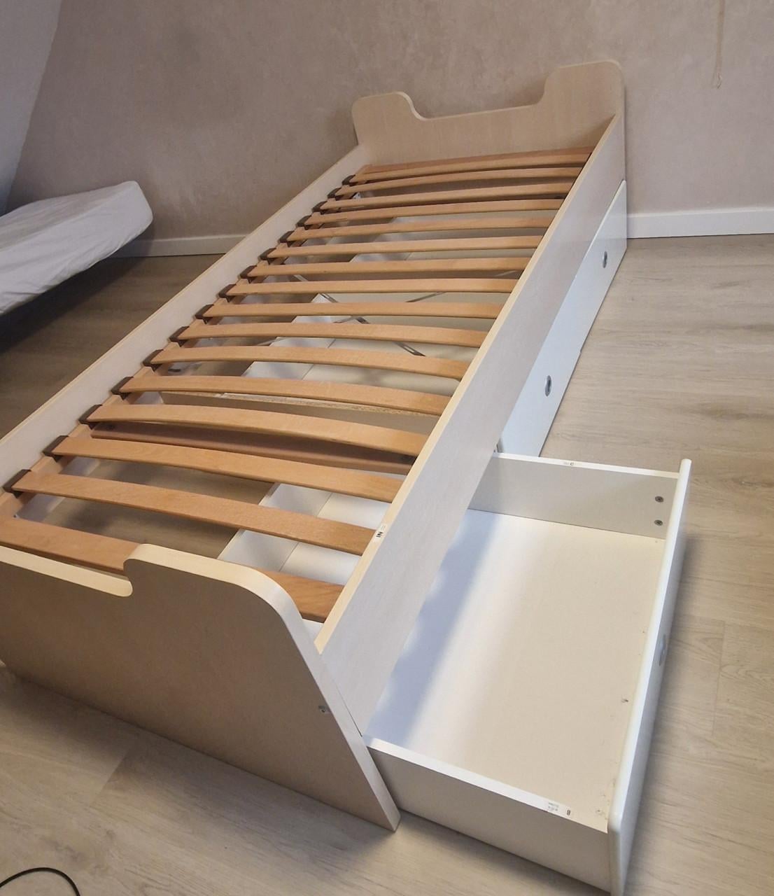 Eenpersoons bed