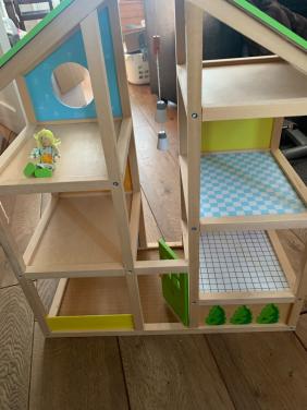 Te koop: Hape Poppenhuis