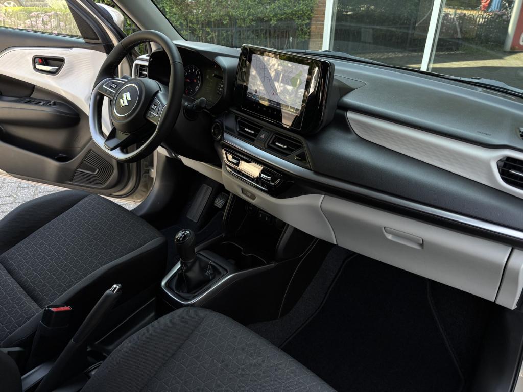 Suzuki Swift 1.2 style smart hybrid