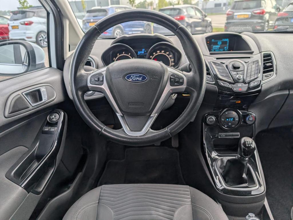 Ford Fiesta 1.0 ecoboost 100pk 5d titanium , cruise controle , trekhaak