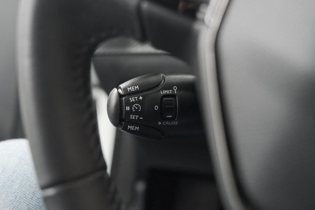 Peugeot 208 puretech 75 active | stoelverwarming | apple carplay | airco