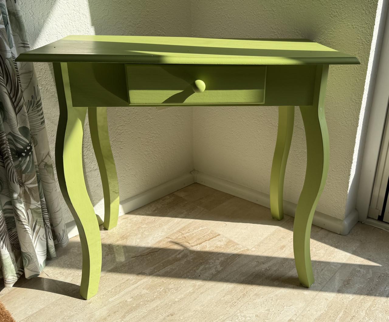 Dressoir/ bureau groen
