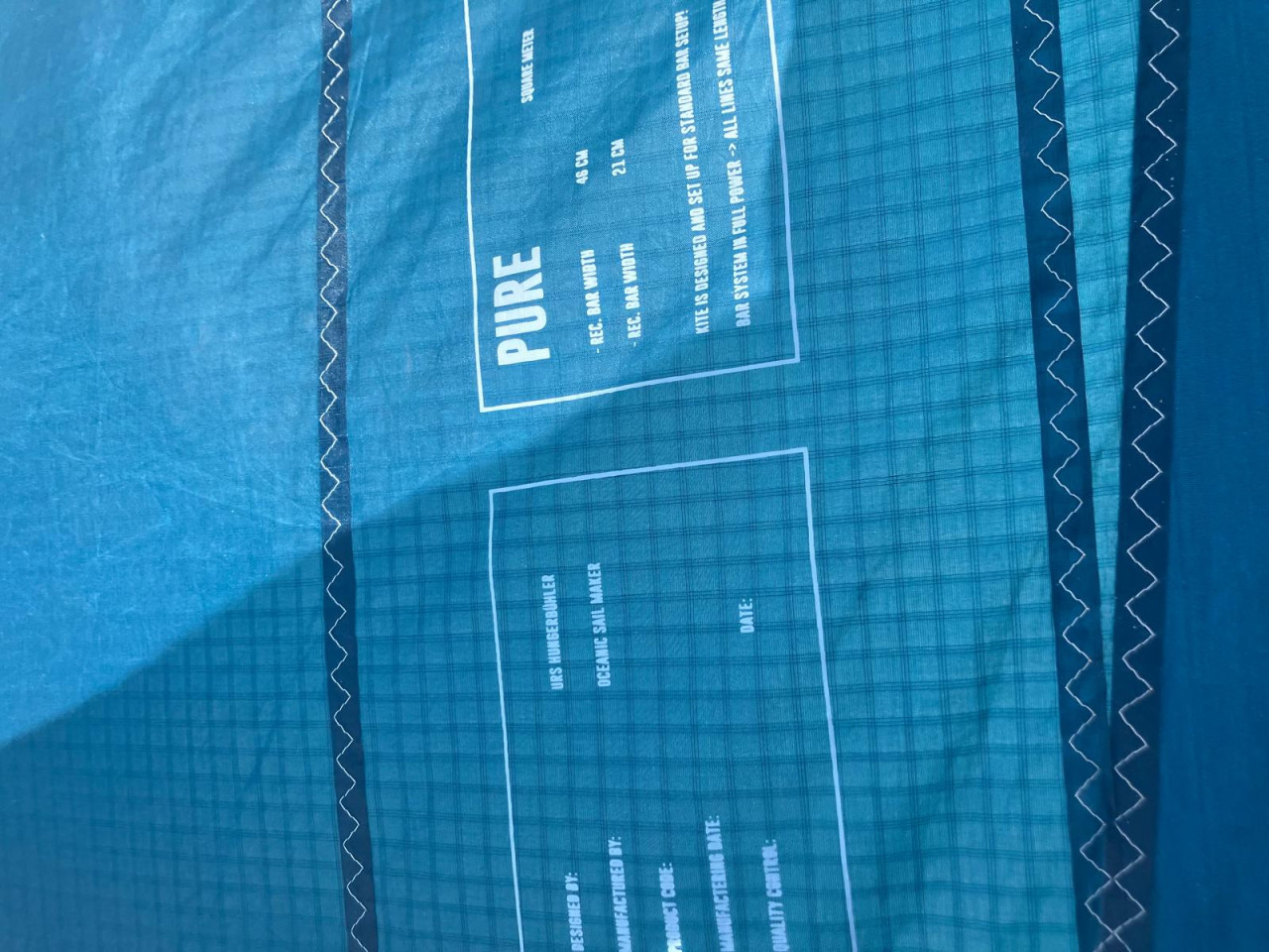 Gaastra Pure kite 9 m2 (2 jaar oud) en X6 bar (1 jaar oud)
