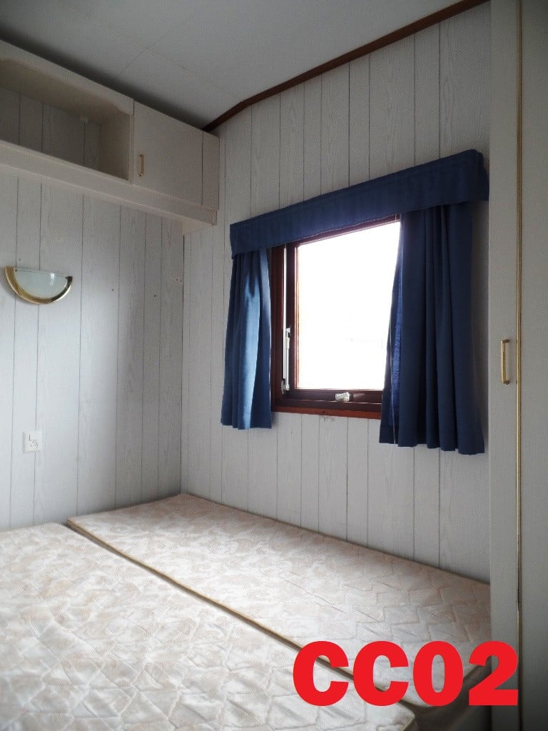 Spiegelchalet, chalet met gespiegelde indeling en dubbel glas te koop