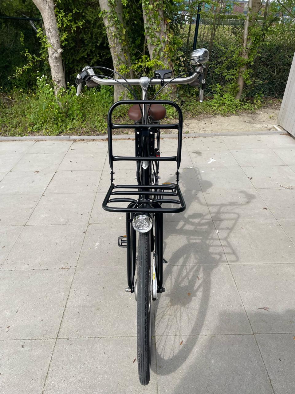 Elektrische damesfiets.